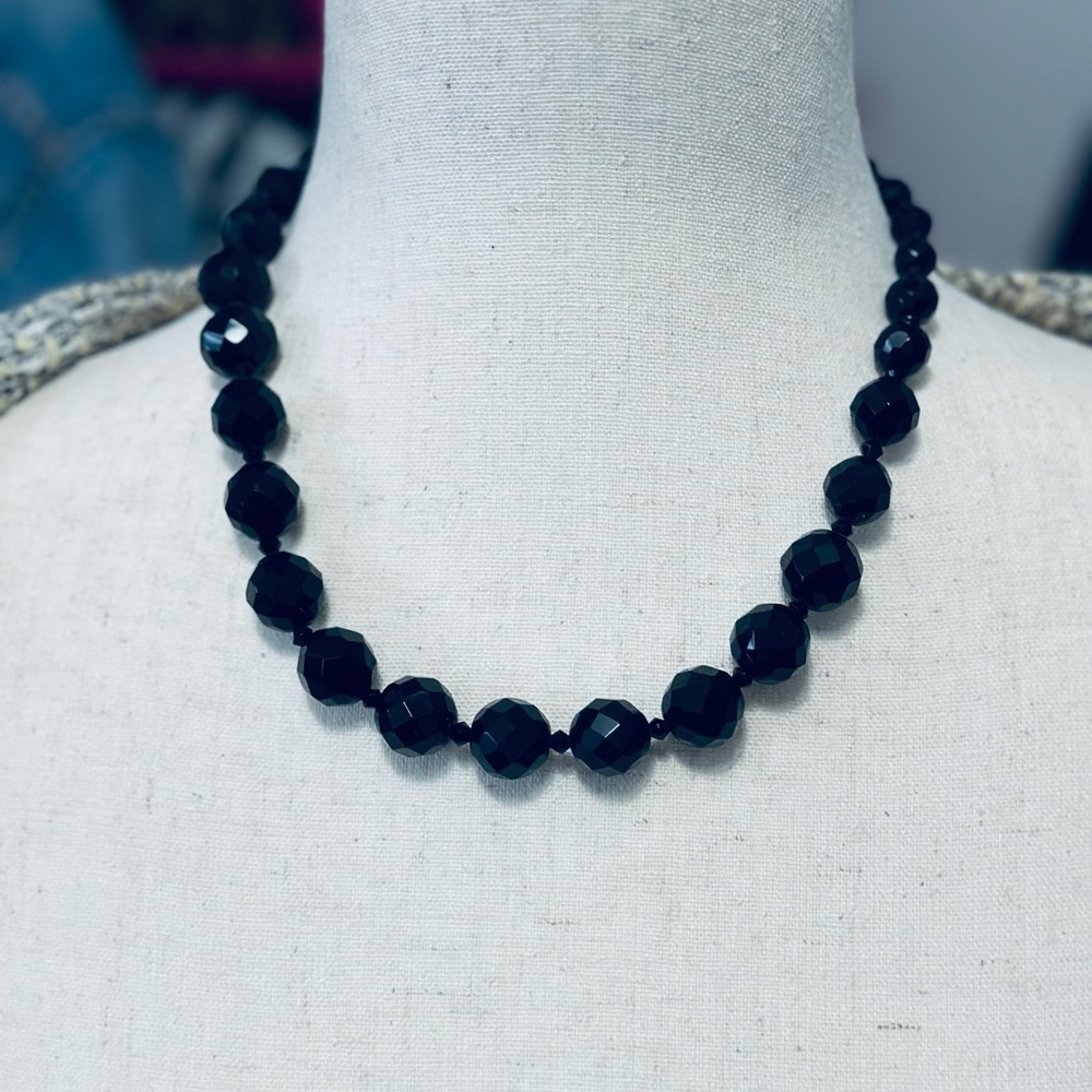 Elegant Black Beaded Necklace
